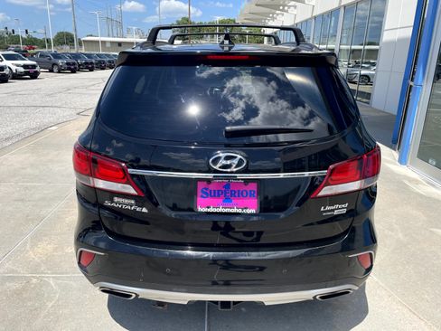 Used 2018 Hyundai Santa Fe Limited AWD/4WD image 3