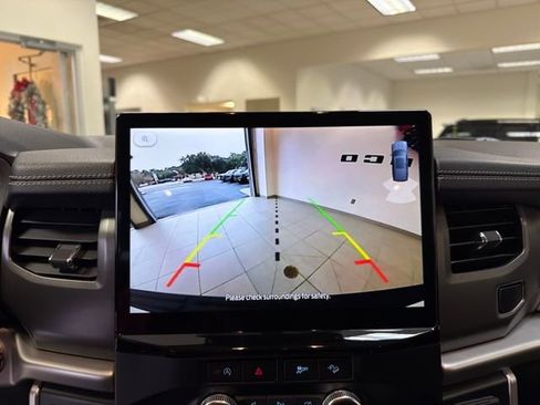 Used 2024 Ford Expedition XLT image 23