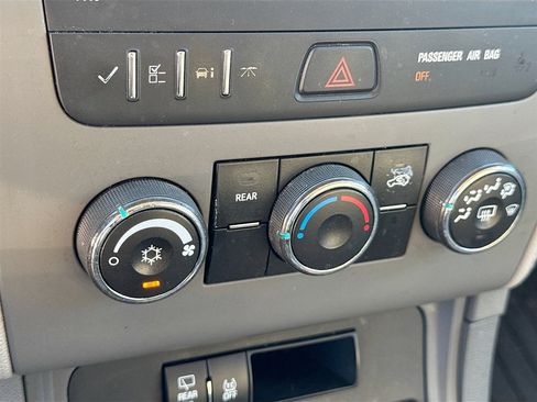 Used 2015 Chevrolet Traverse LS image 15