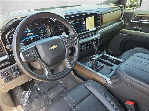 Certified 2023 Chevrolet Silverado 1500 High Country w/ High Country Premium Package AWD/4WD image 13