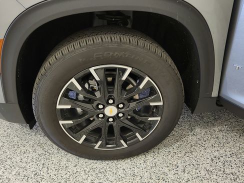 New 2026 Chevrolet Traverse Z71 w/ Driver Confidence Package image 40