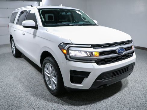 Used 2022 Ford Expedition Max XLT AWD/4WD image 5