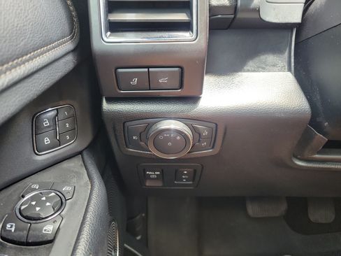 Used 2020 Ford Expedition Limited w/ Equipment Group 302A RWD image 20