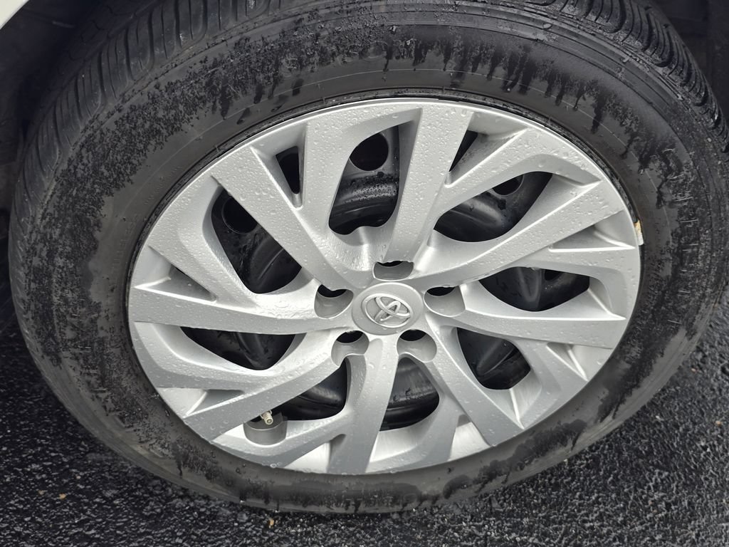 Used 2019 Toyota Corolla LE FWD image 26