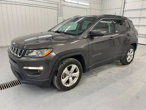 Used 2021 Jeep Compass Latitude w/ Driver Assistance Group FWD image 11
