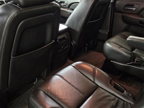 Used 2012 Chevrolet Suburban LT w/ Texas Edition image 27