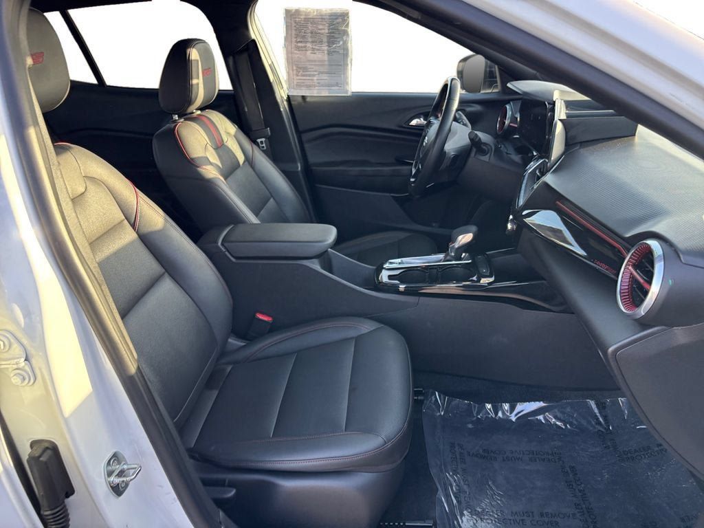 Certified 2024 Chevrolet Trax RS w/ Driver Confidence Package FWD image 17