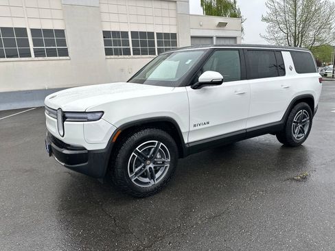 Used 2025 Rivian R1S Adventure AWD/4WD image 2