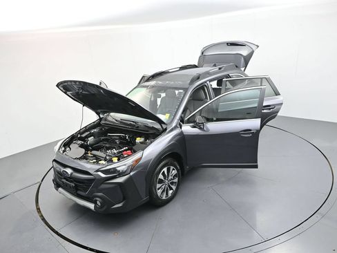 Used 2025 Subaru Outback Limited AWD/4WD image 35