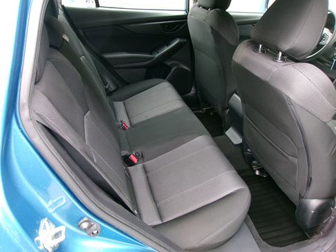 Used 2017 Subaru Impreza 2.0i Premium image 12