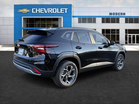 New 2026 Chevrolet Trax LT image 5