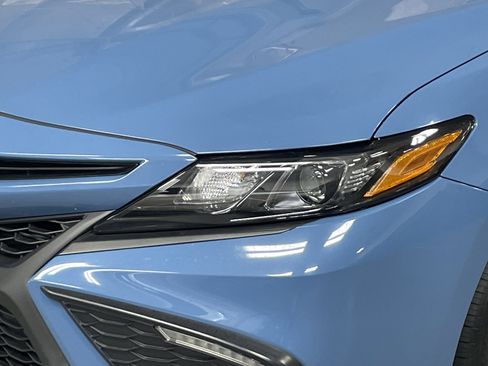 Used 2023 Toyota Camry SE w/ Cold Weather Package image 6