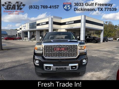 Used 2019 GMC Sierra 2500 Denali w/ Duramax Plus Package image 2