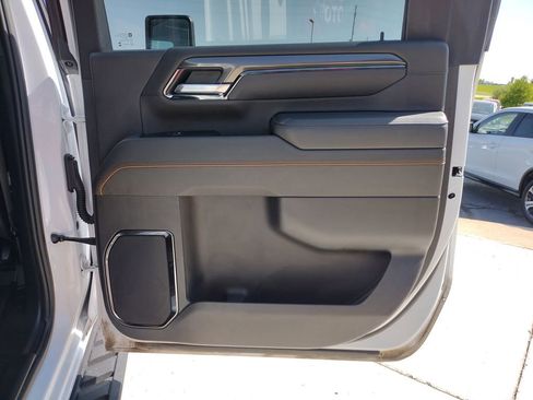 Used 2025 GMC Sierra 2500 AT4 w/ AT4 Premium Plus Package AWD/4WD image 20