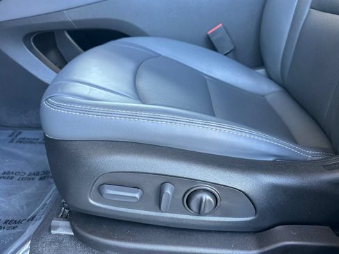 Certified 2023 Buick Enclave Essence FWD image 13