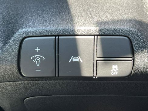 Used 2023 Hyundai Elantra SEL FWD image 13