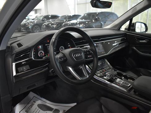 Used 2023 Audi Q7 2.0T Premium Plus w/ Premium Plus Package AWD/4WD image 12