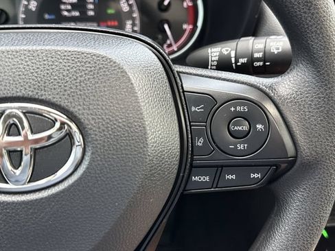 Used 2025 Toyota RAV4 XLE w/ Convenience Package FWD image 16