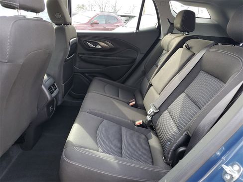 Used 2024 GMC Terrain SLE image 13