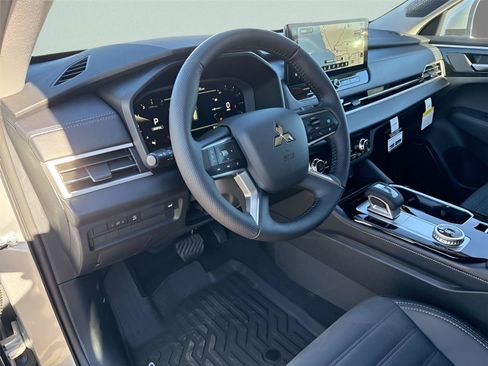 New 2026 Mitsubishi Outlander SE FWD image 21