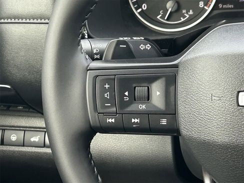 New 2026 Nissan Pathfinder SV FWD image 33