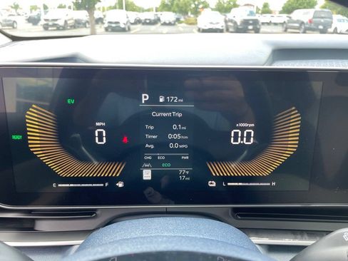 New 2026 Kia Carnival EX FWD image 27