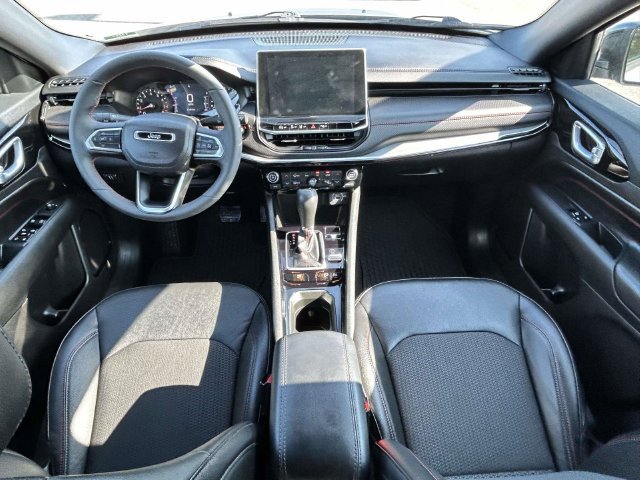Used 2026 Jeep Compass Trailhawk AWD/4WD image 4
