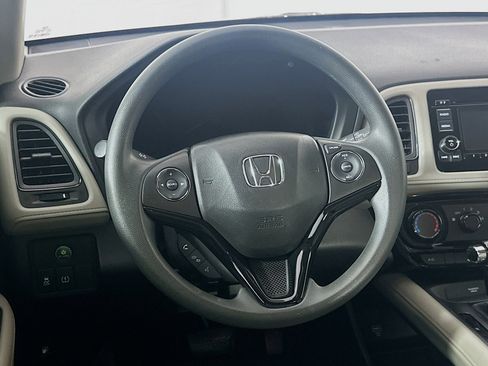 Used 2019 Honda HR-V LX image 18