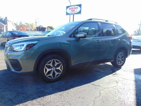 Used 2019 Subaru Forester Premium image 7