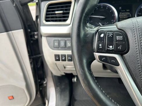 Used 2019 Toyota Highlander Limited Platinum AWD/4WD image 20