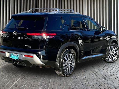 Used 2022 Nissan Pathfinder Platinum w/ Cargo Package image 14