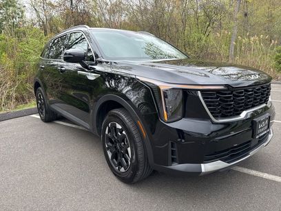 Used 2025 Kia Sorento S