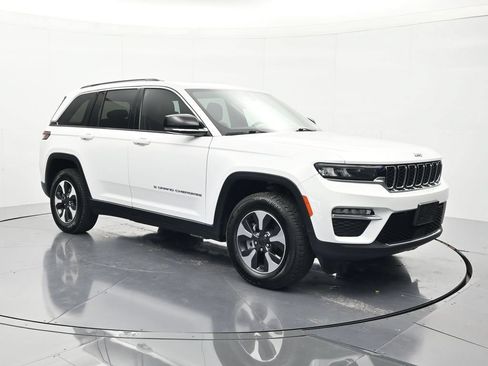 Used 2024 Jeep Grand Cherokee Limited 4xe AWD/4WD image 3