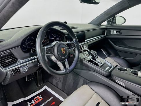 Used 2018 Porsche Panamera Turbo image 10