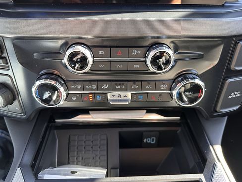 Used 2025 Ford F250 Platinum w/ Tremor Off-Road Package image 28