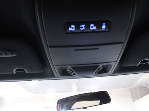 Used 2016 Dodge Grand Caravan R/T FWD image 36