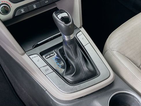 Used 2018 Hyundai Elantra Limited w/ Limited Ultimate Package 02 image 17