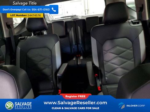Used 2025 Volkswagen Atlas Peak Edition SE AWD/4WD image 13