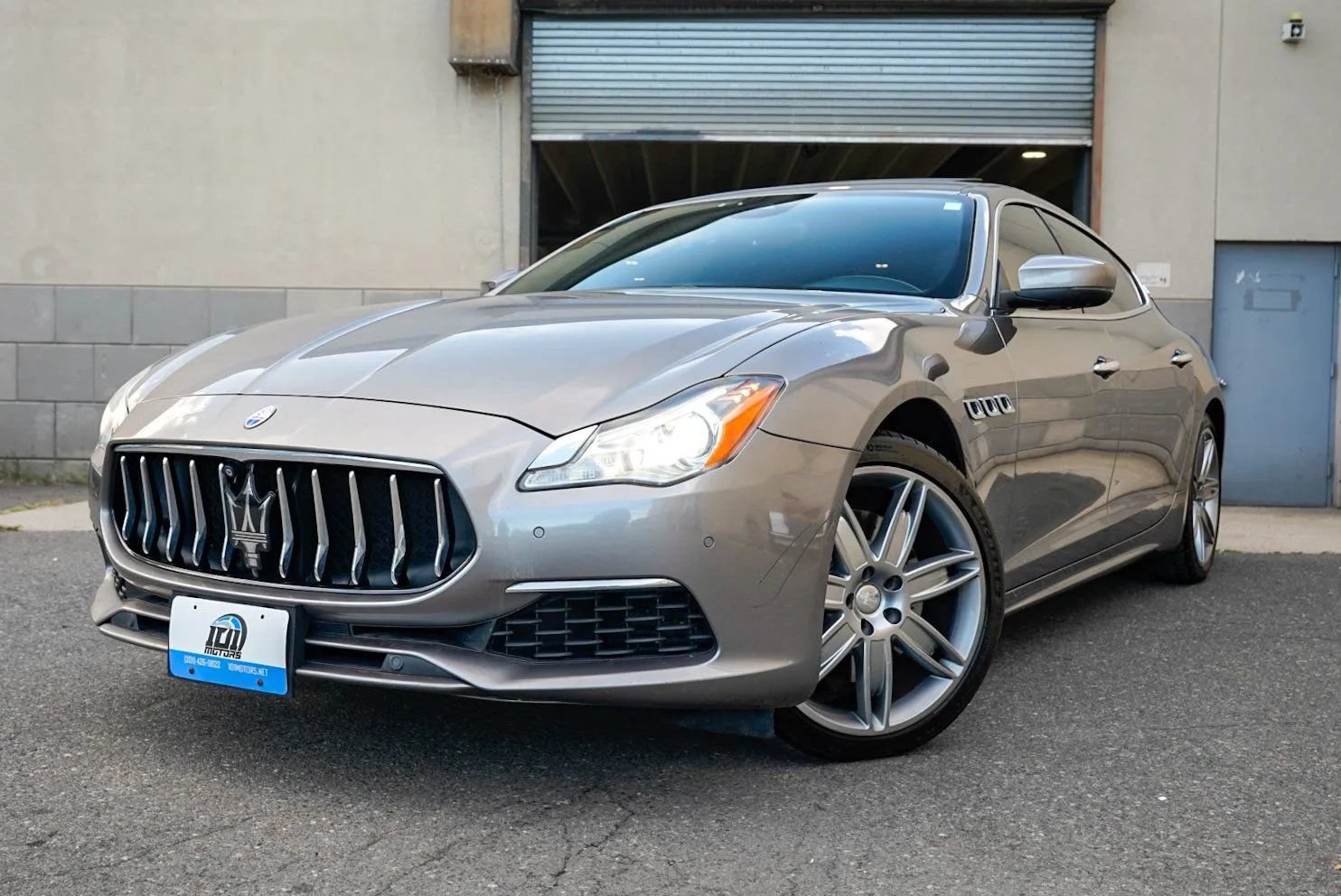 Used 2017 Maserati Quattroporte S GranLusso Q4 AWD/4WD image 1