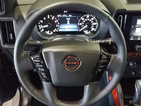 Used 2025 Nissan Frontier Pro-X image 27