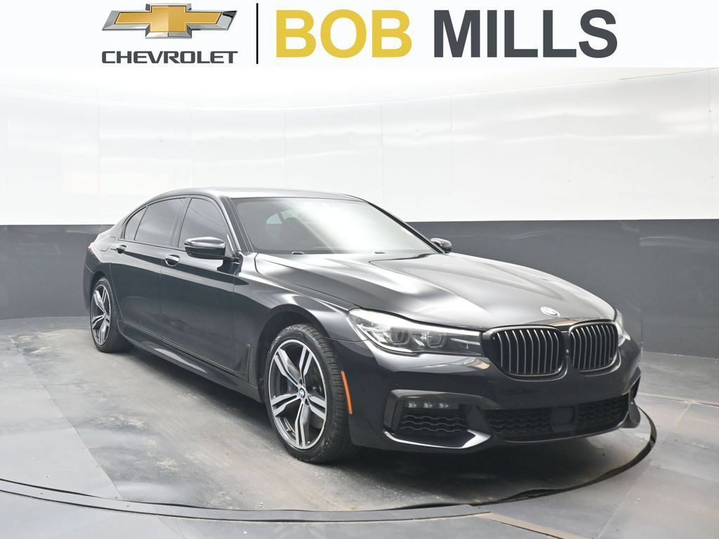 Used 2019 BMW 740i w/ M Sport Package RWD image 1