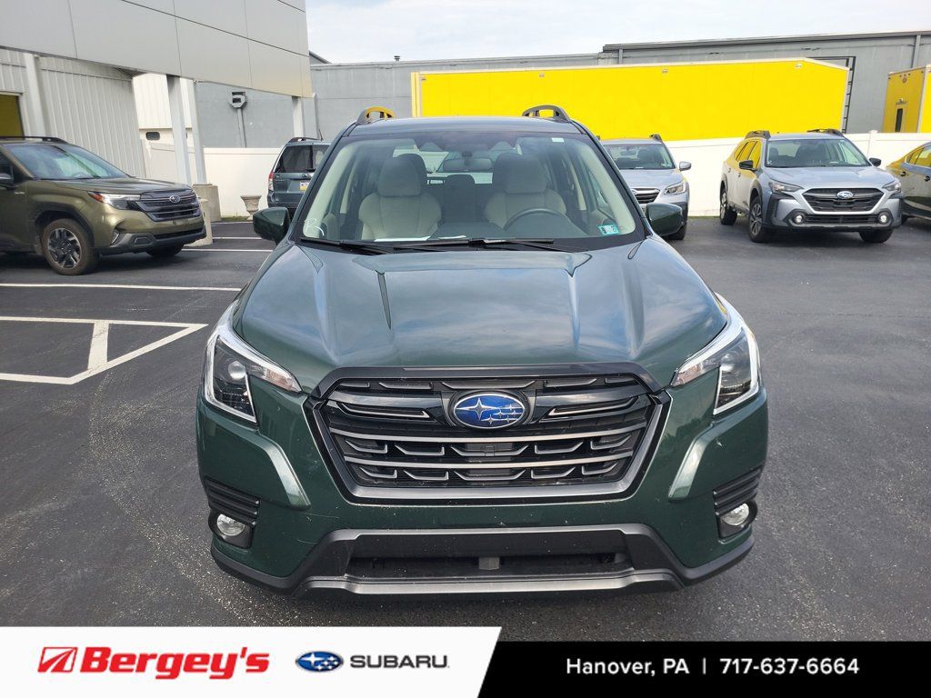 Used 2023 Subaru Forester Premium AWD/4WD image 8