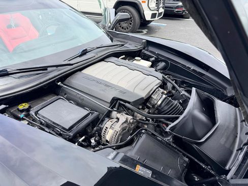 Used 2017 Chevrolet Corvette Stingray Coupe w/ 1LT RWD image 36