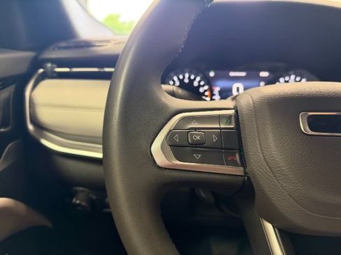 Used 2025 Jeep Compass Limited AWD/4WD image 24