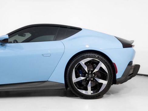 Used 2025 Ferrari 12Cilindri RWD image 18