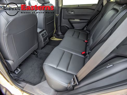 New 2025 Nissan Rogue SL w/ Tech Package image 19