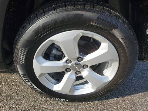 Used 2018 Jeep Compass Latitude image 30