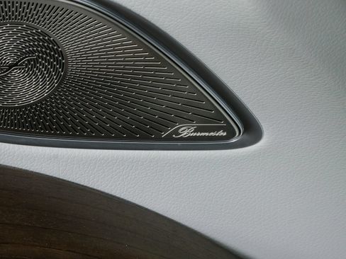 Used 2022 Mercedes-Benz EQS 580 4MATIC Sedan image 7