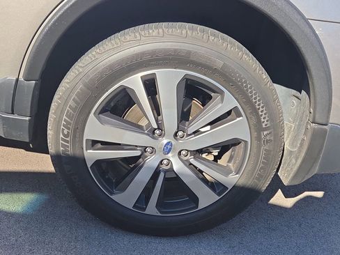 Used 2019 Subaru Outback 2.5i Limited image 7