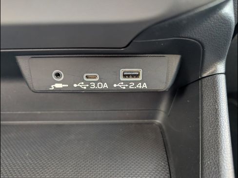 Used 2024 Subaru Crosstrek 2.0i Premium image 15